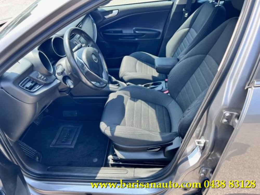 Alfa Romeo Giulietta usata a Treviso (5)