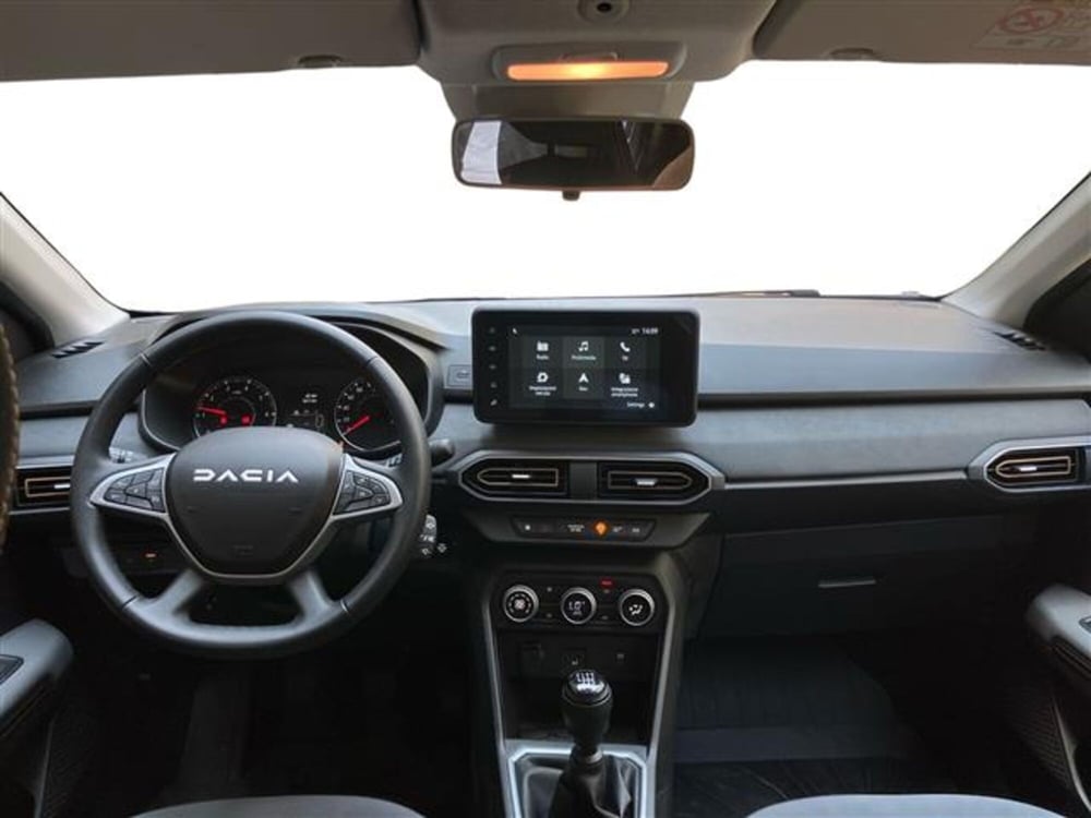 Dacia Sandero Stepway nuova a Como (7)