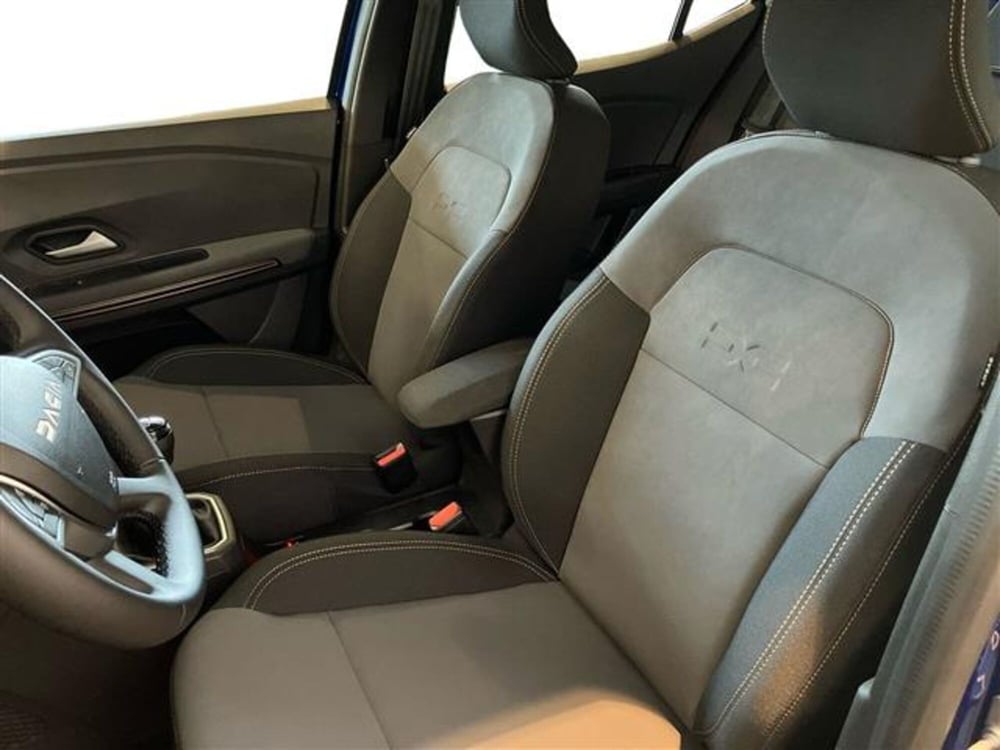 Dacia Sandero Stepway nuova a Como (7)