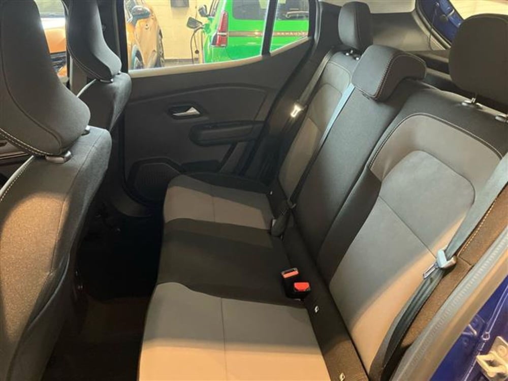 Dacia Sandero Stepway nuova a Como (9)