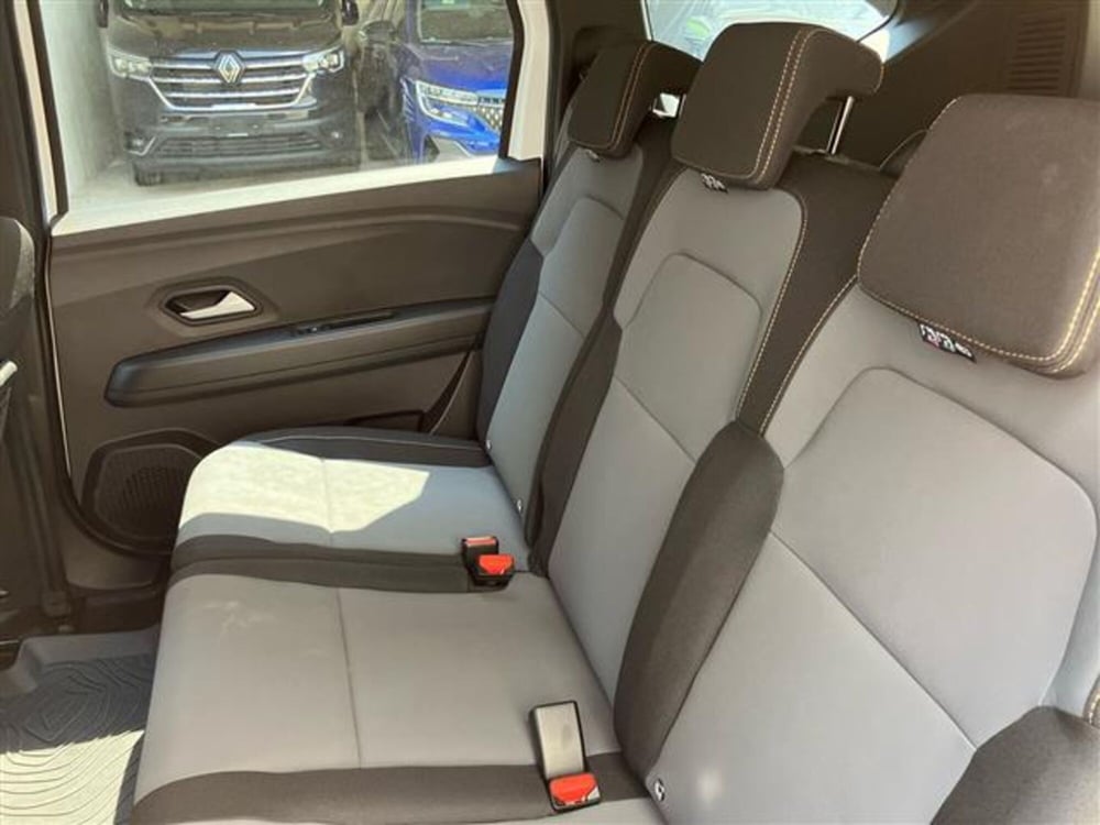 Dacia Jogger nuova a Como (9)