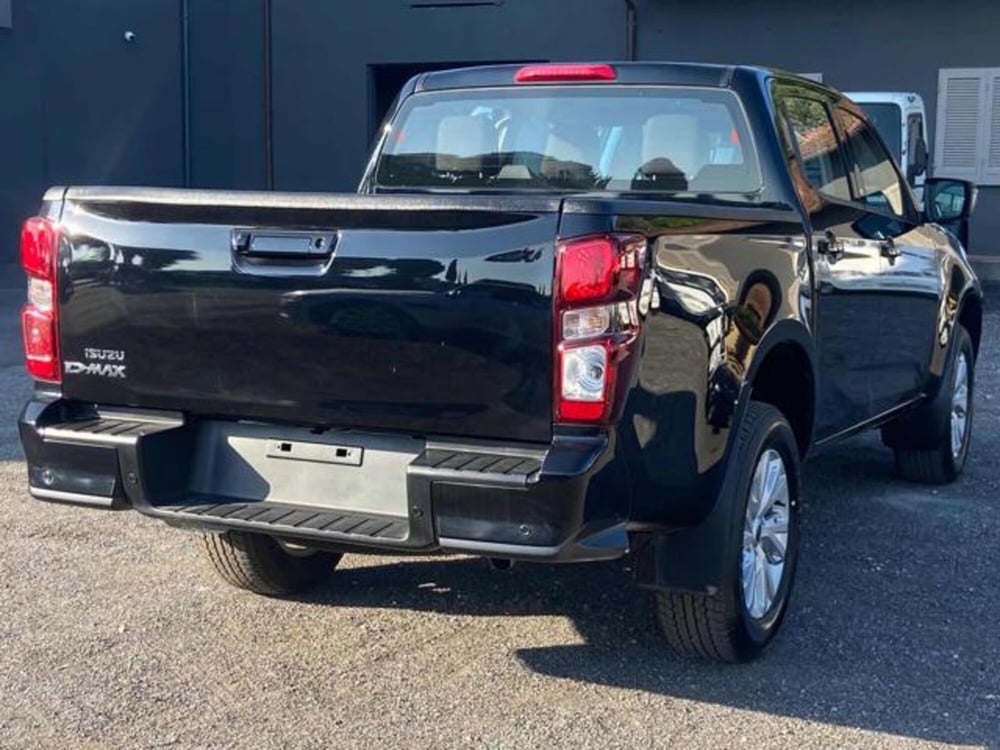 Isuzu D-Max Pick-up nuova a Lucca (11)