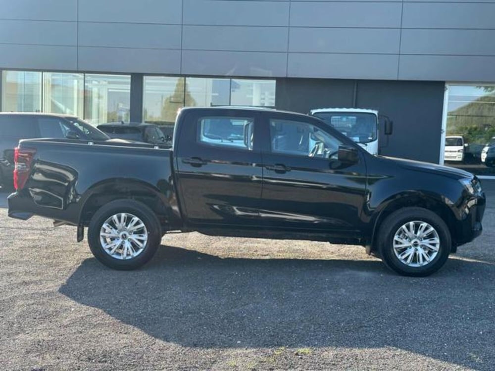Isuzu D-Max Pick-up nuova a Lucca (4)
