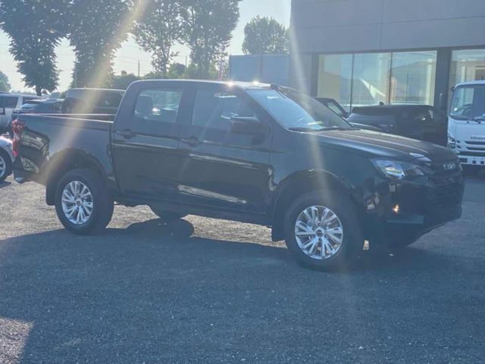 Isuzu D-Max Pick-up nuova a Lucca (9)