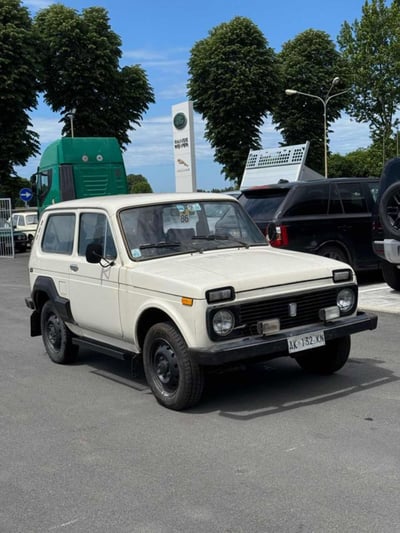 Lada Niva 1.7i cat Master del 1996 usata a Massarosa