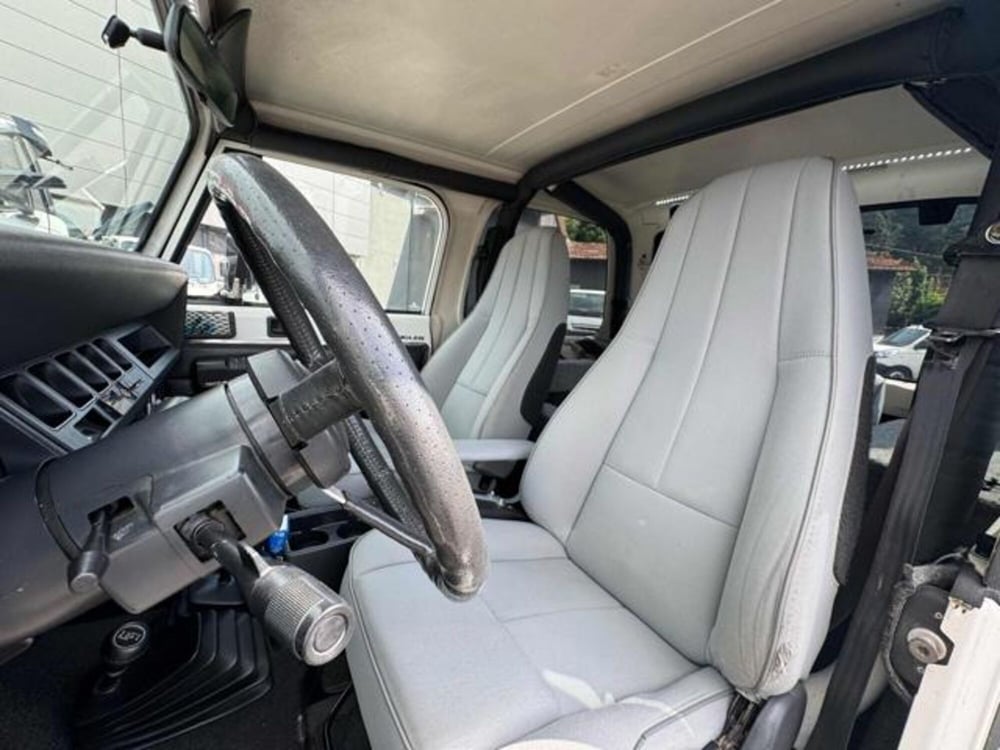 Jeep Wrangler usata a Lucca (10)