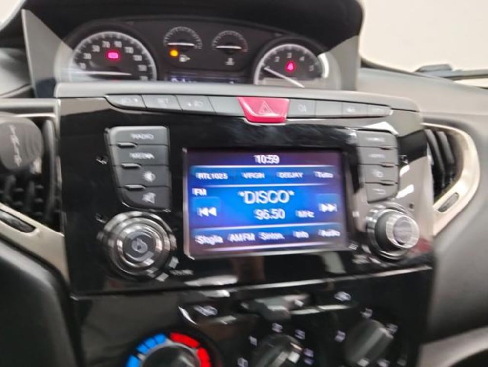 Lancia Ypsilon usata a Como (12)