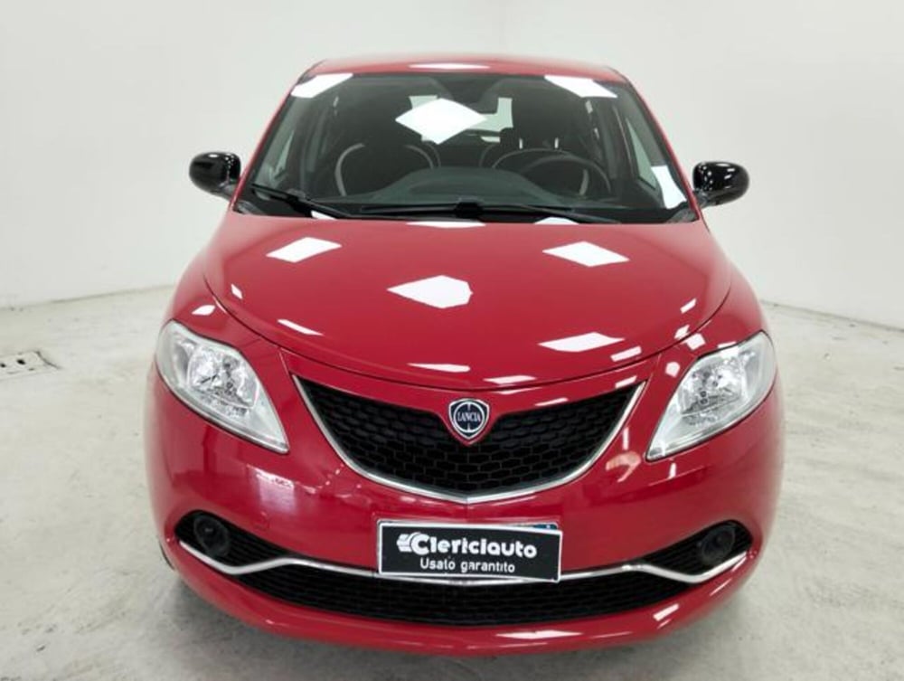 Lancia Ypsilon usata a Como (6)