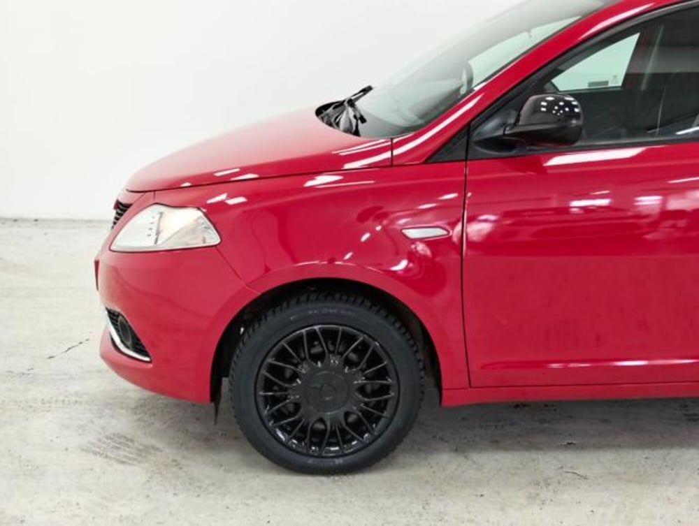 Lancia Ypsilon usata a Como (9)