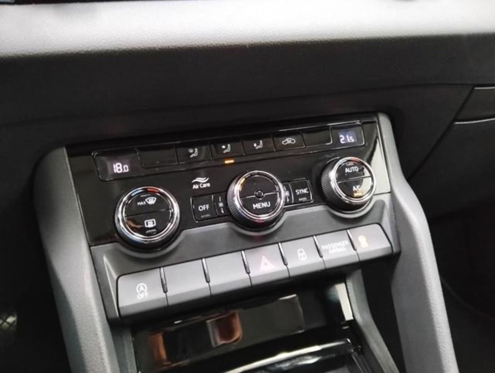 Skoda Karoq usata a Como (13)