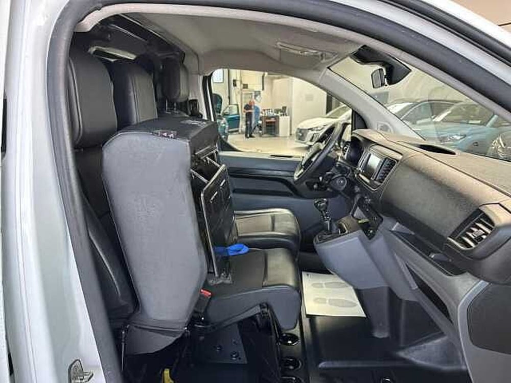 Opel Vivaro Furgone usata a Venezia (14)