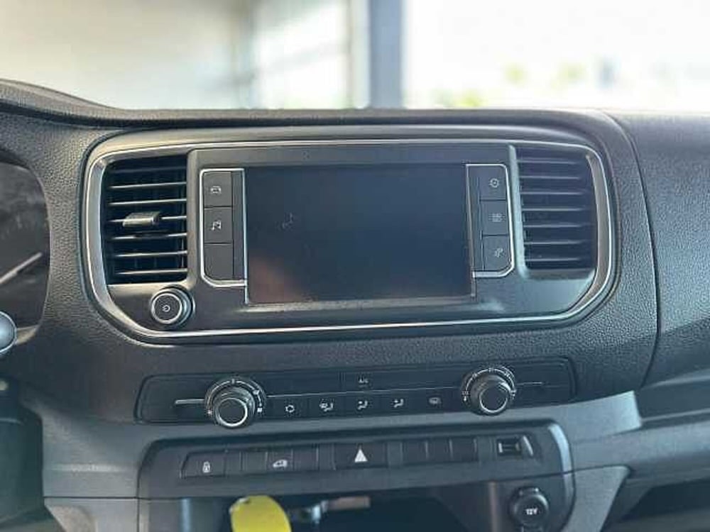 Opel Vivaro Furgone usata a Venezia (16)