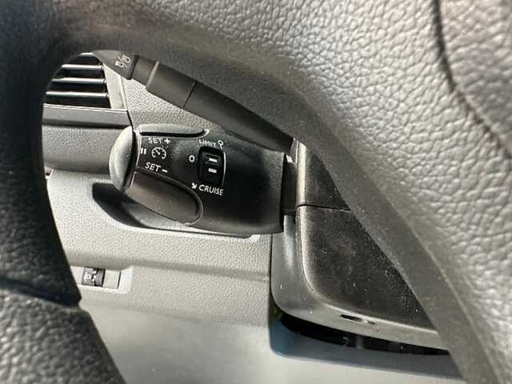 Opel Vivaro Furgone usata a Venezia (18)