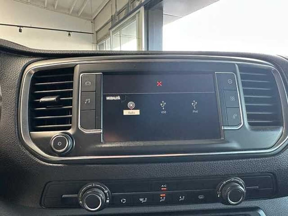 Opel Vivaro Furgone usata a Venezia (19)