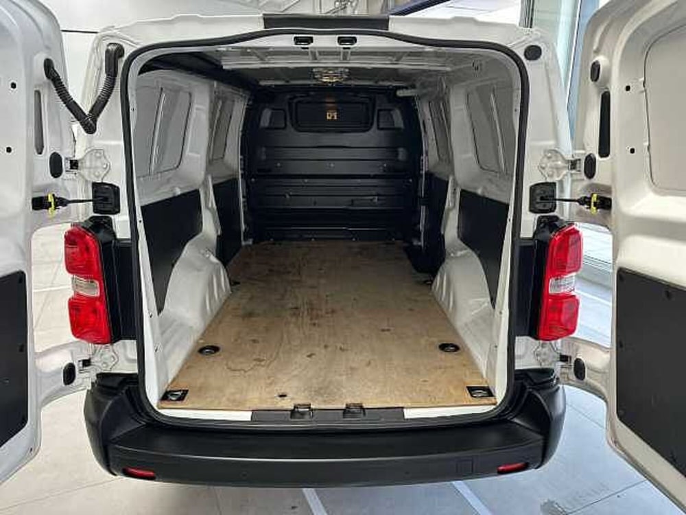 Opel Vivaro Furgone usata a Venezia (5)