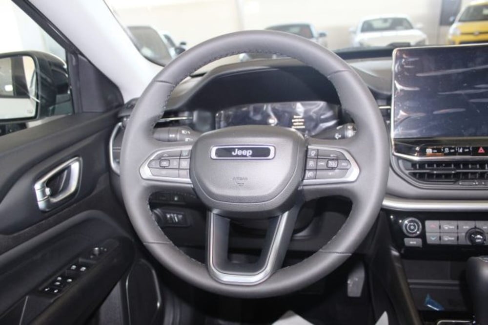 Jeep Compass nuova a Terni (12)