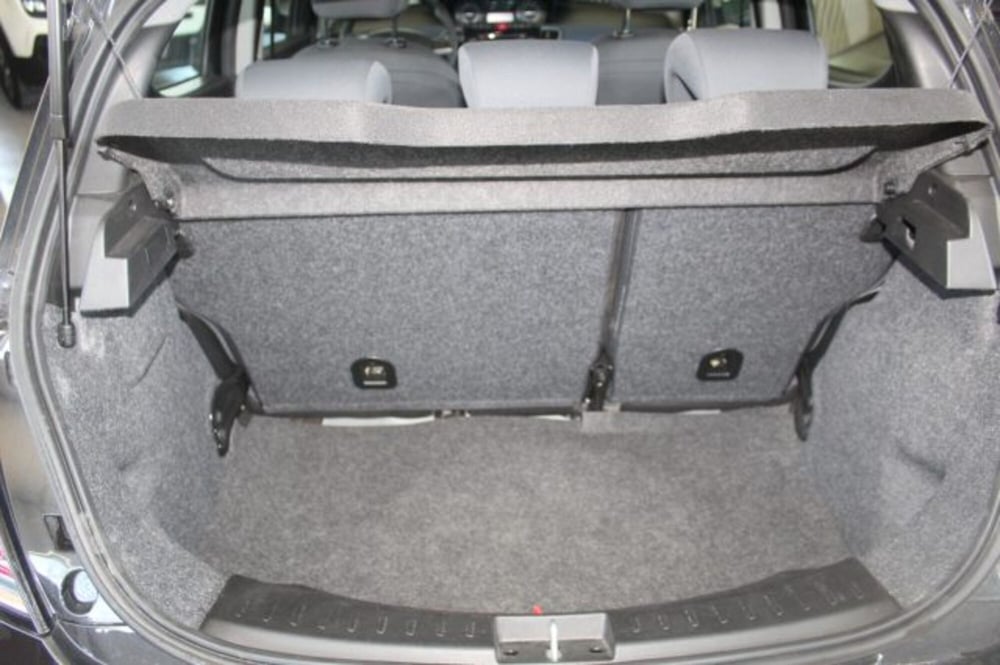 Lancia Ypsilon usata a Terni (10)