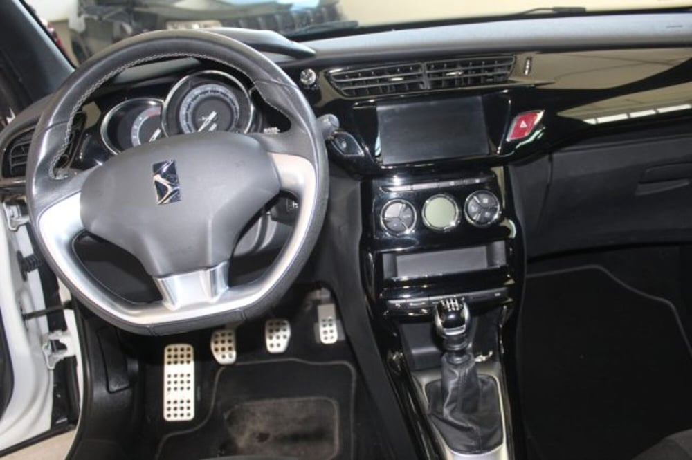 Ds DS 3 Cabrio usata a Terni (11)