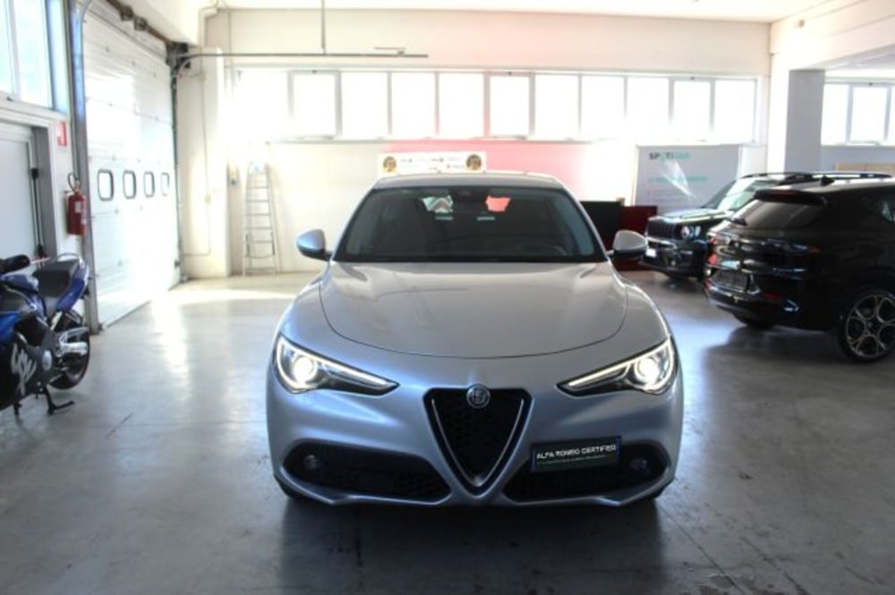 Alfa Romeo Stelvio usata a Terni (2)