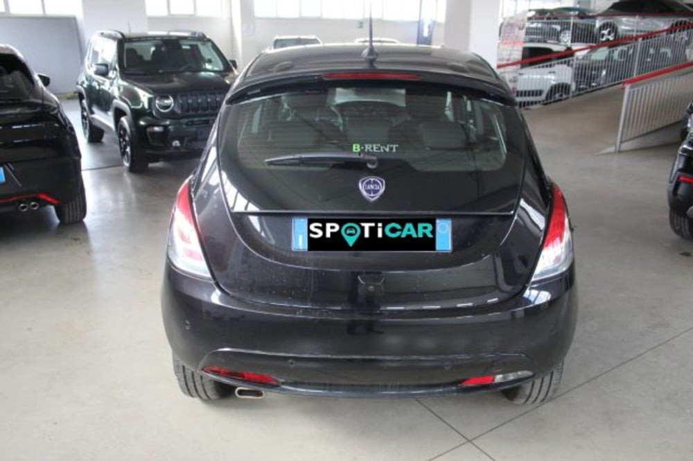 Lancia Ypsilon usata a Terni (5)