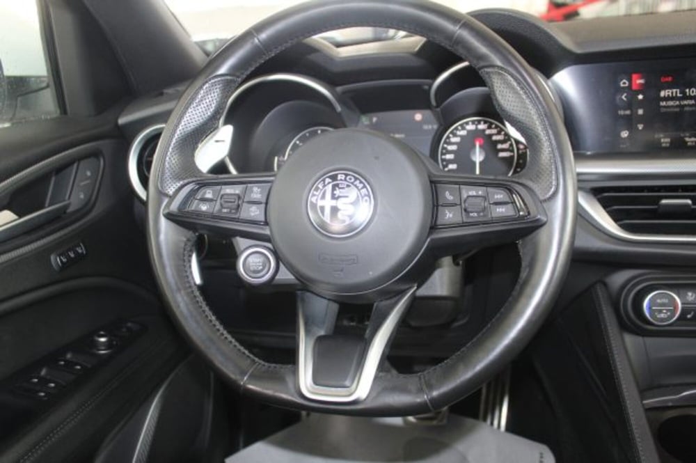 Alfa Romeo Stelvio usata a Terni (12)