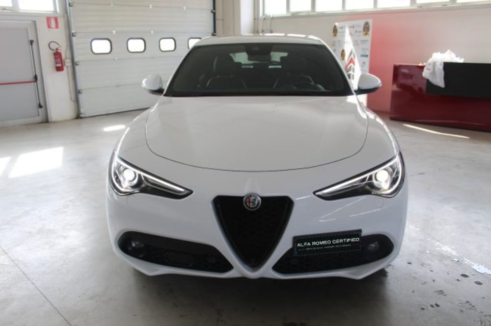Alfa Romeo Stelvio usata a Terni (2)