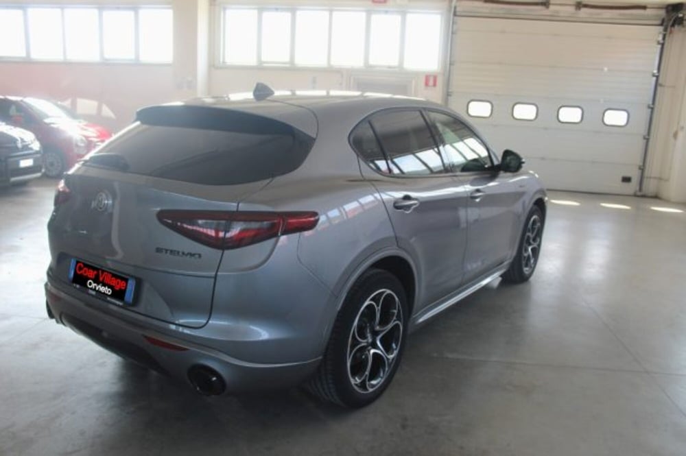 Alfa Romeo Stelvio usata a Terni (4)