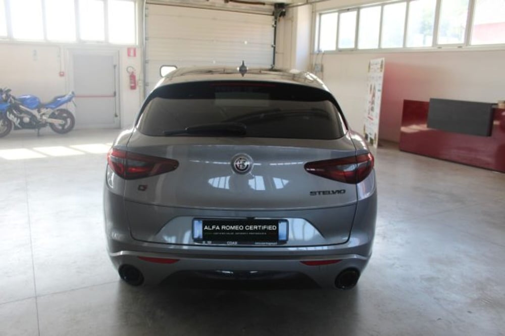 Alfa Romeo Stelvio usata a Terni (5)