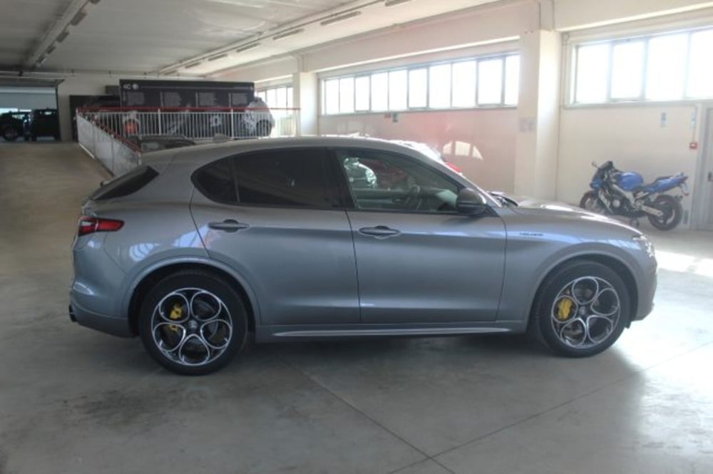 Alfa Romeo Stelvio usata a Terni (6)