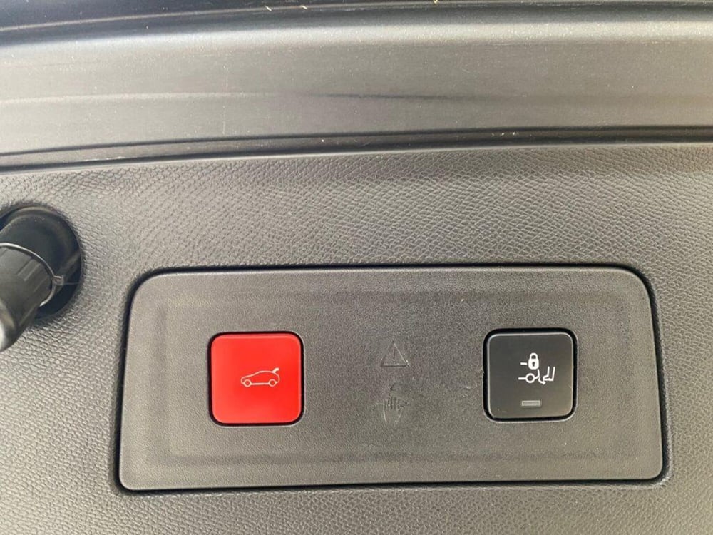 Peugeot 508 SW usata a Torino (9)