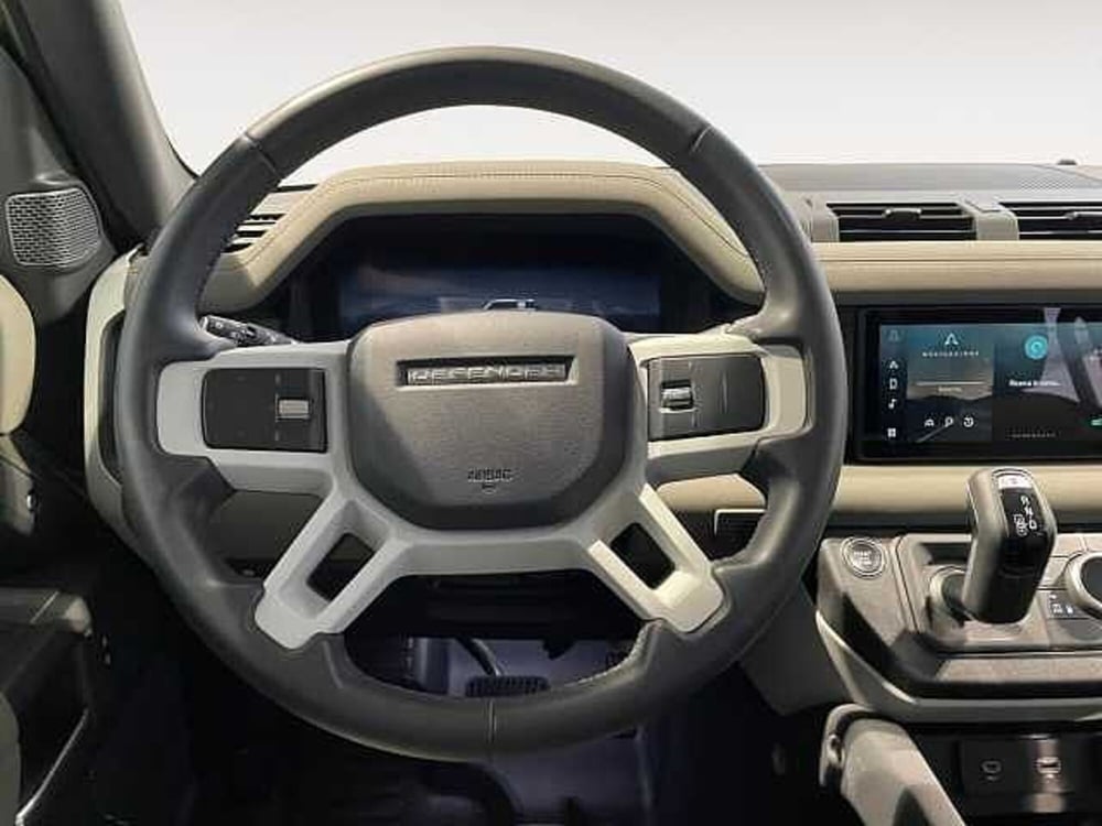 Land Rover Defender usata a Ravenna (13)