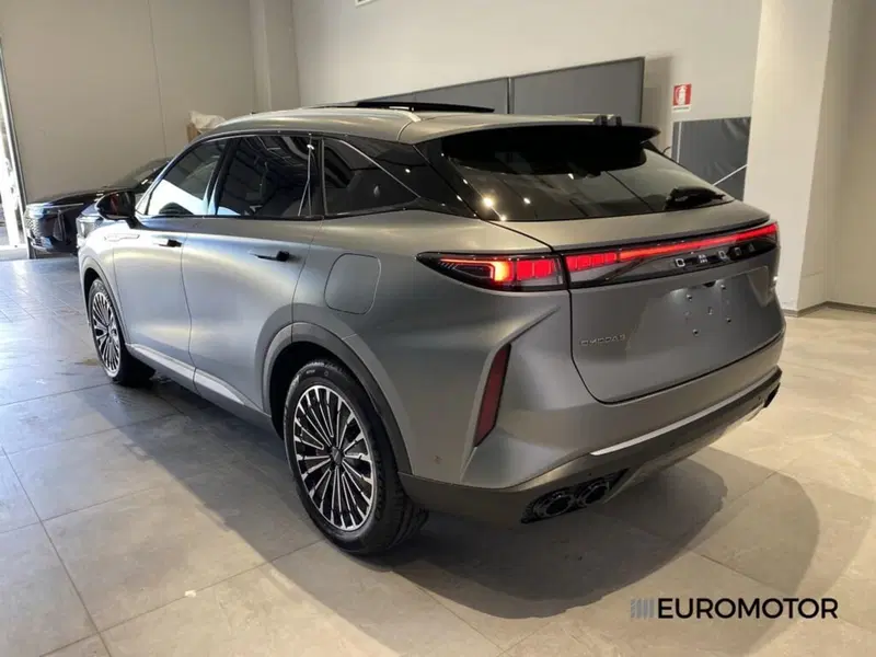 Omoda Omoda 9 SHS-P nuova a Bari (11)