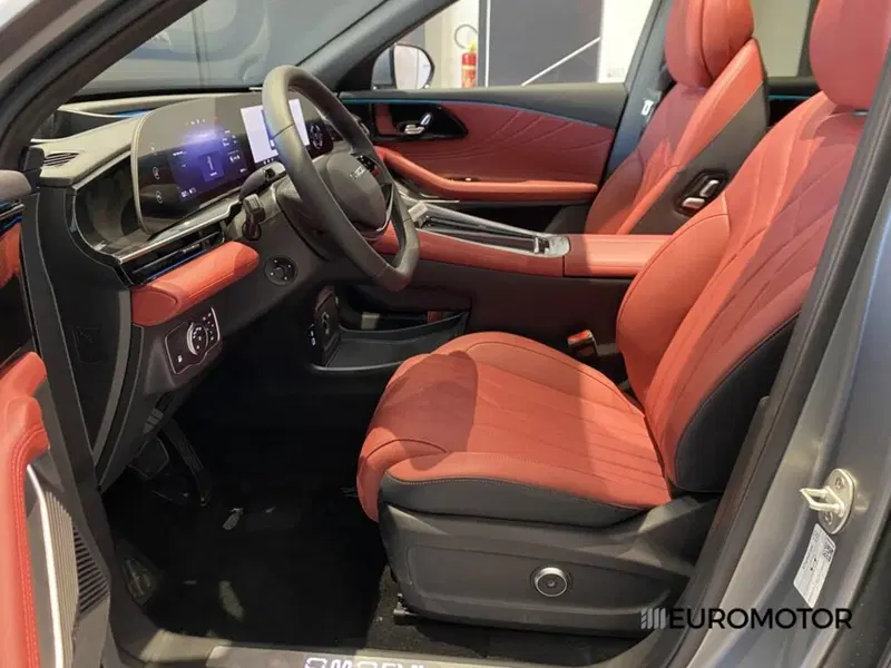 Omoda Omoda 9 SHS-P nuova a Bari (15)