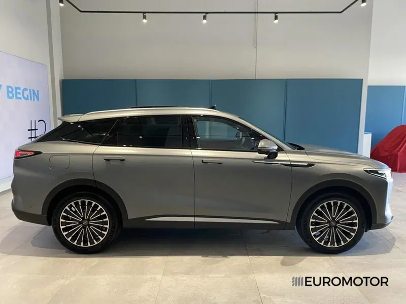 Omoda Omoda 9 SHS-P nuova a Bari (7)