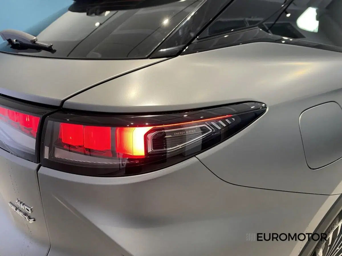 Omoda Omoda 9 SHS-P nuova a Bari (9)