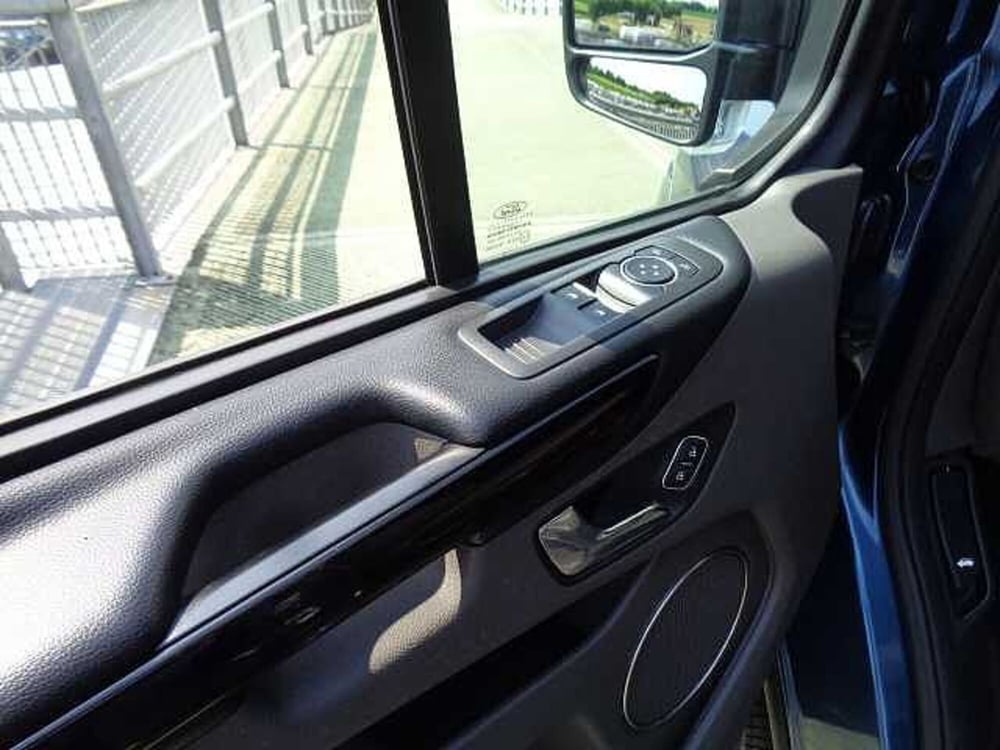 Ford Tourneo Custom usata a Treviso (8)