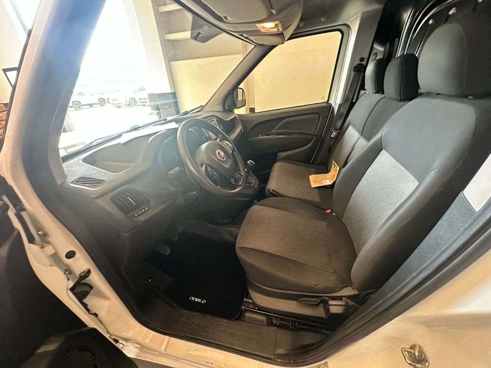 Fiat Doblò Furgone usata a Milano (12)