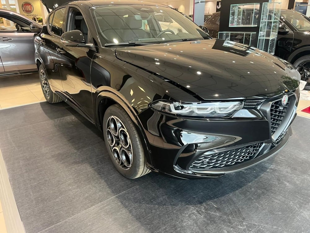 Alfa Romeo Tonale nuova a Milano (3)