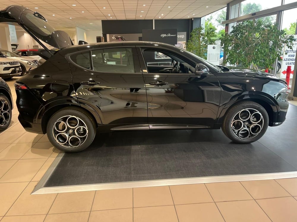 Alfa Romeo Tonale nuova a Milano (4)