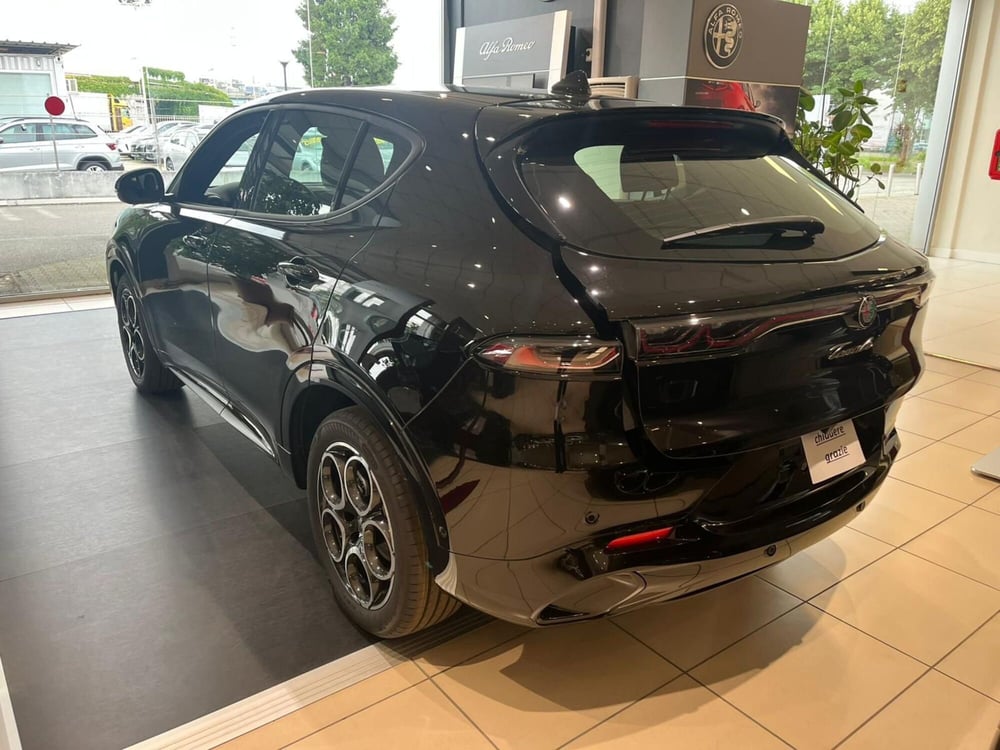 Alfa Romeo Tonale nuova a Milano (5)
