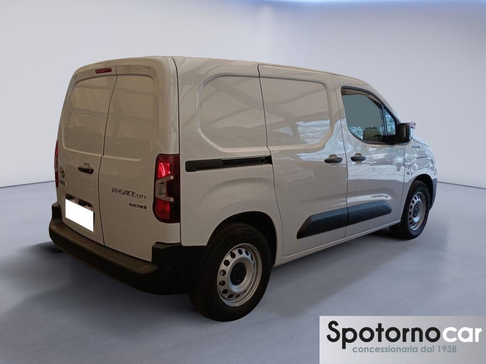 Toyota Proace City Furgone usata a Milano (16)