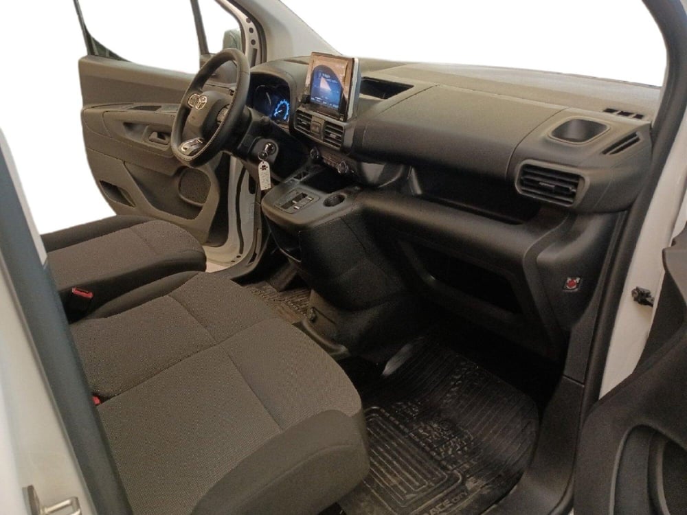 Toyota Proace City Furgone usata a Milano (5)