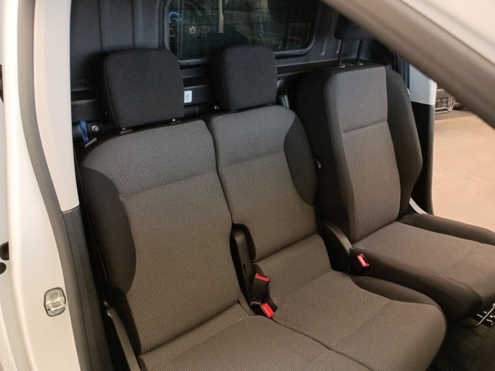 Toyota Proace City Furgone usata a Milano (6)