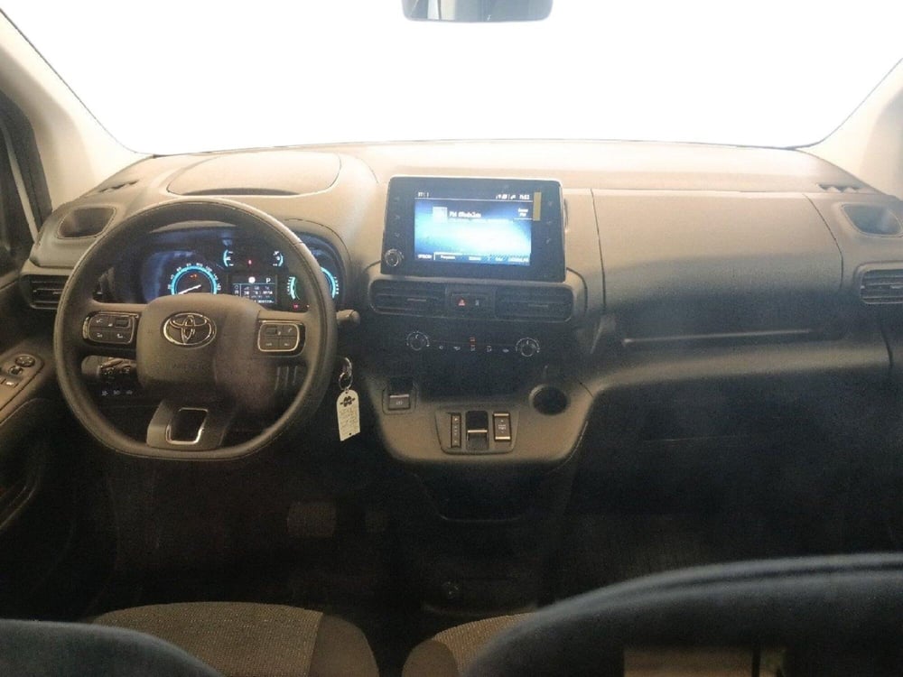 Toyota Proace City Furgone usata a Milano (8)