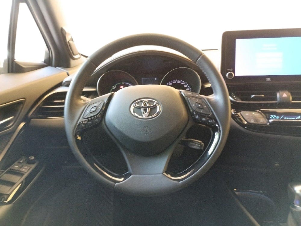 Toyota Toyota C-HR usata a Milano (10)