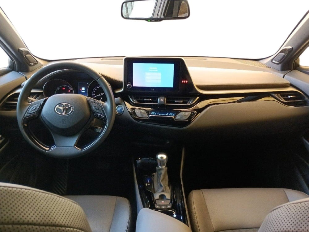 Toyota Toyota C-HR usata a Milano (9)