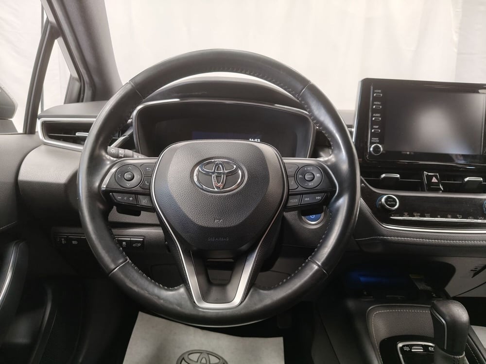 Toyota Corolla Touring Sports usata a Roma (11)