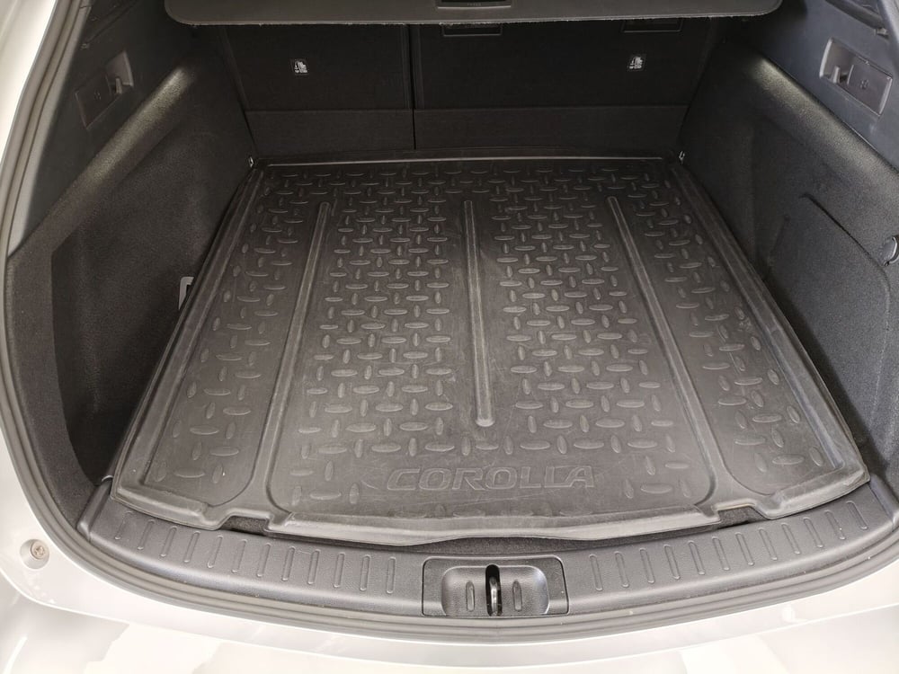 Toyota Corolla Touring Sports usata a Roma (13)