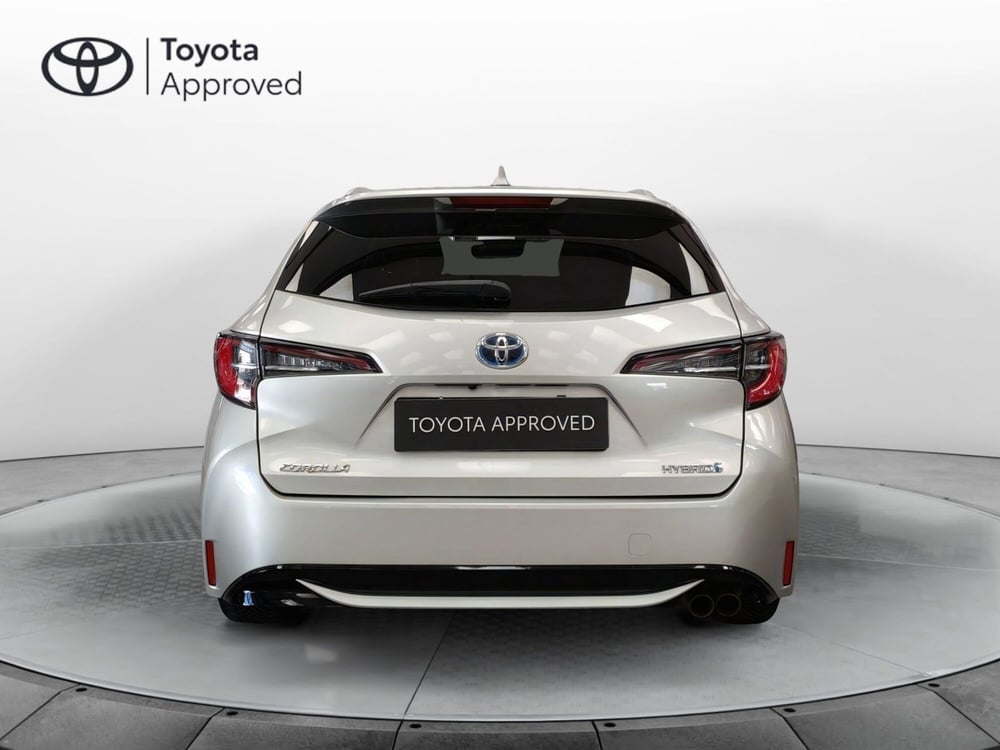 Toyota Corolla Touring Sports usata a Roma (4)