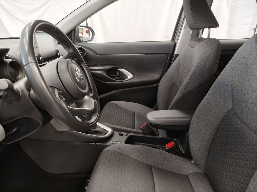 Toyota Yaris Cross usata a Roma (14)